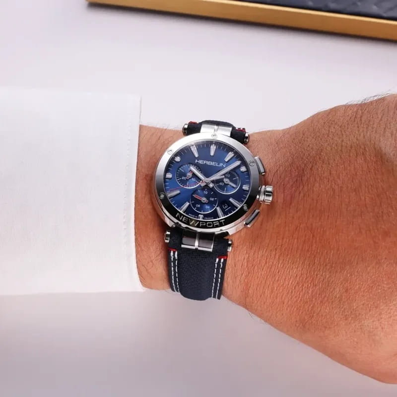 Оригинальные часы Herbelin Herbelin Newport Chrono 37658AP15BL кварцевые калибр механизма ronda 5040.d общий вид