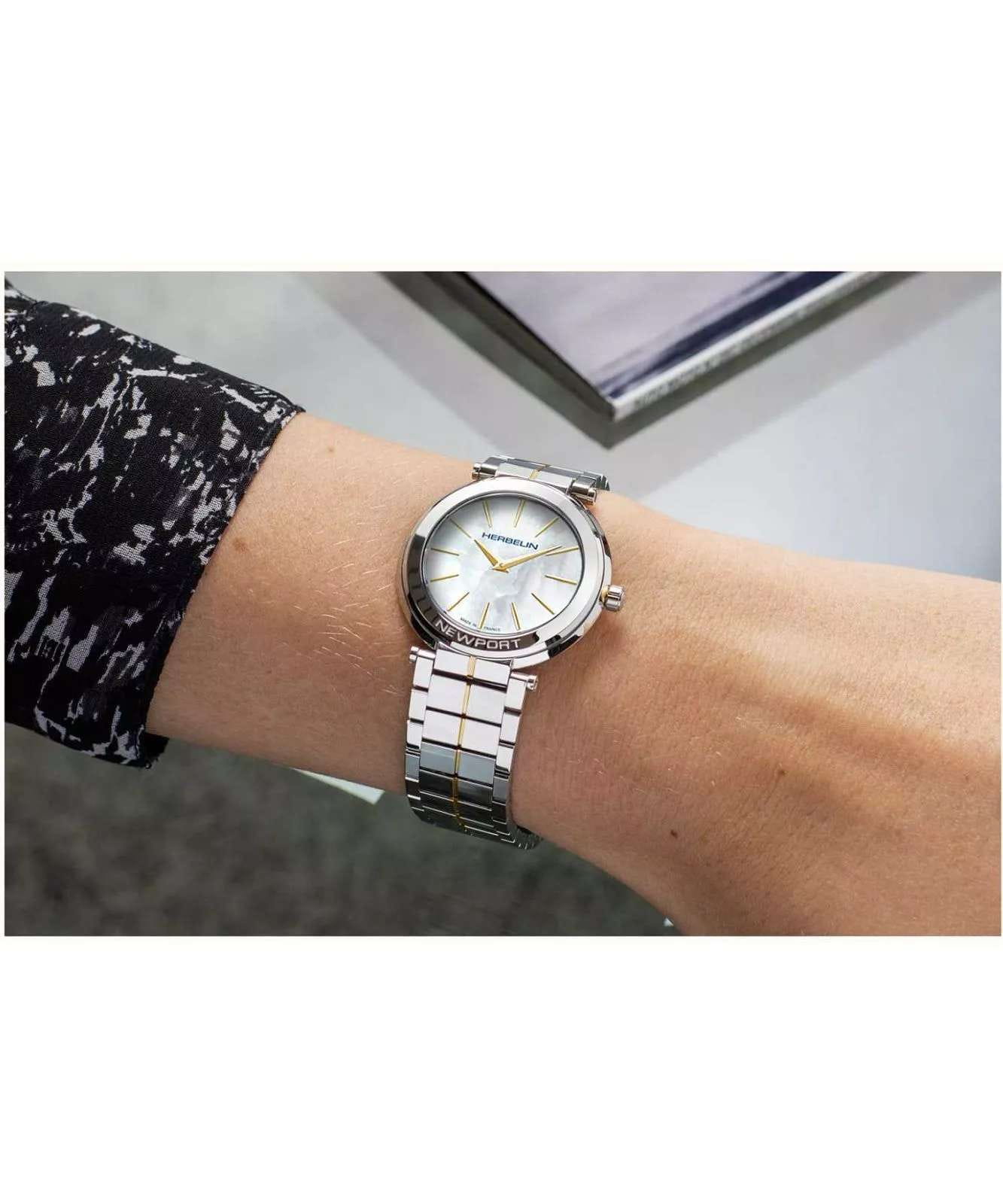 Herbelin Herbelin Newport Slim 16922BT19 , наручные женские часы фото под углом