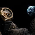 Casio Casio G-Shock GM-2100MG-1A Moon Watch Gold, g-shock япония мужские часы на браслете каучук боковой вид