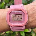 Casio Casio G-Shock DW-5610SL-4A4DR , наручные мужские часы фото под углом