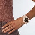Casio Casio G-Shock GMA-S140M-4ADR (GMA-S140M-4A) лимитированной серии, наручные женские часы фото под углом