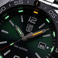 Luminox XS.3137 мужские часы застежка крупным планом
