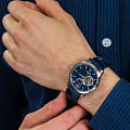 Orient RE-AT0006L мужские часы застежка крупным планом