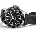 Hamilton H82515330 мужские часы застежка крупным планом