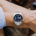 Seiko Seiko 5 Sports SRPE53K1 механические мужские часы часы крупный план синий циферблата