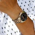 Seiko SRPE58K1 мужские часы застежка крупным планом