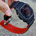 Casio Casio G-Shock DW-5600HR-1E — полный набор фото мужские часы япония