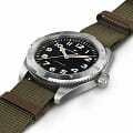 Hamilton H70315931 мужские часы застежка крупным планом