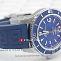 Breitling A17367D81C1S2 наручные мужские часы застежка крупным планом
