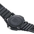 Luminox XS.0324 мужские часы застежка крупным планом