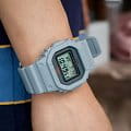 Casio Casio G-Shock DW-5600MNT-8 DW-5600, наручные мужские часы фото под углом