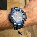 Casio Casio G-Shock Premium MTG-B1000XB-1A электронные мужские часы часы крупный план черный циферблата